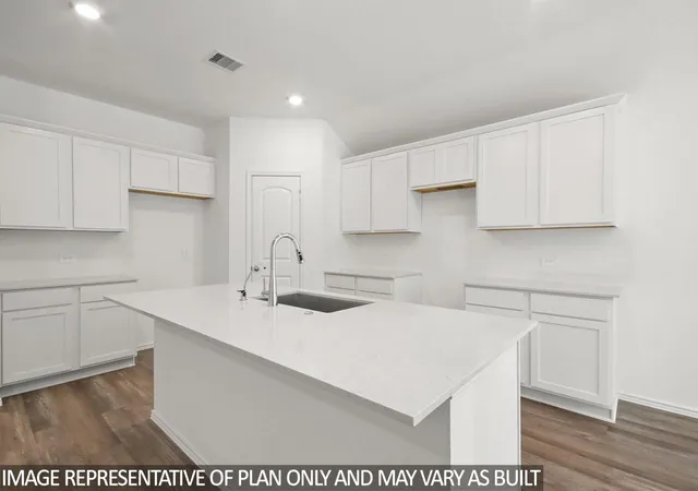 Photo 3 of Single family home for sale at 10507 Aren Rd, Conroe, TX 77303 | MLS# 76116231 | Listing updated on 2026-09-12