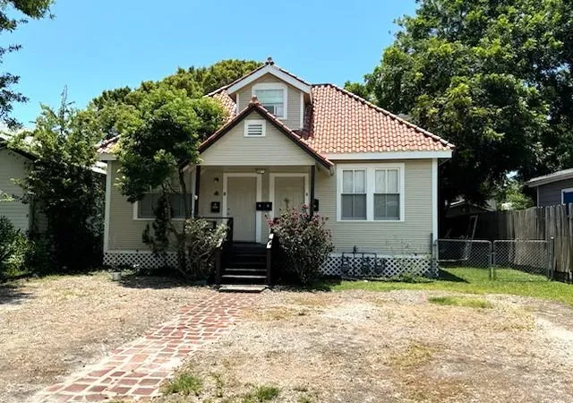 Multi family home for sale at 4725 Avenue R 1/2 #1-4, Galveston, TX 77551 | MLS# 73540823 | Listing updated on 2024-11-05
