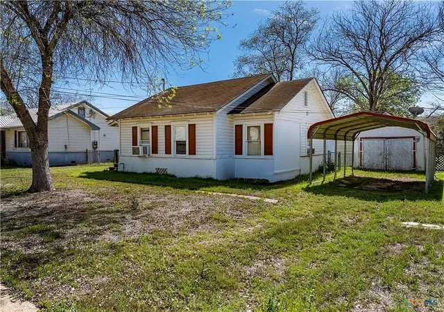Homes for sale in Gonzales, TX | 230 Thornton St, Gonzales, TX 78629 | MLS# 85464967