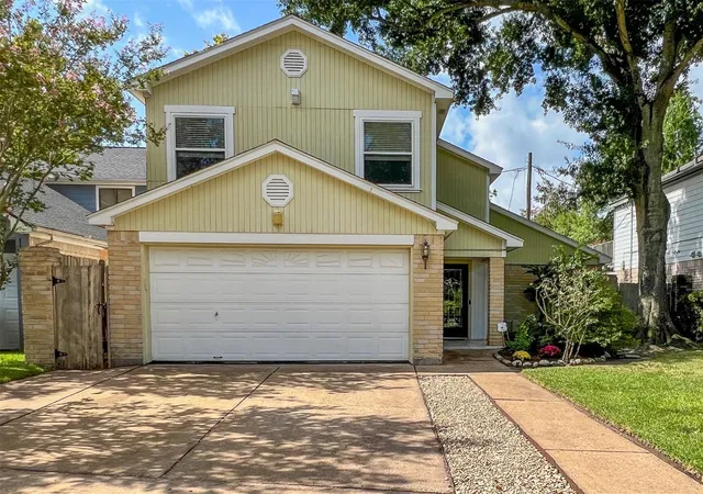 1st image of 9807 Oak Point Dr, Houston, TX 77055 | MLS# 51996735