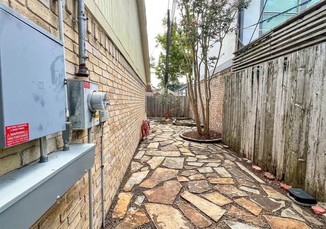49th image of 9807 Oak Point Dr, Houston, TX 77055 | MLS# 51996735