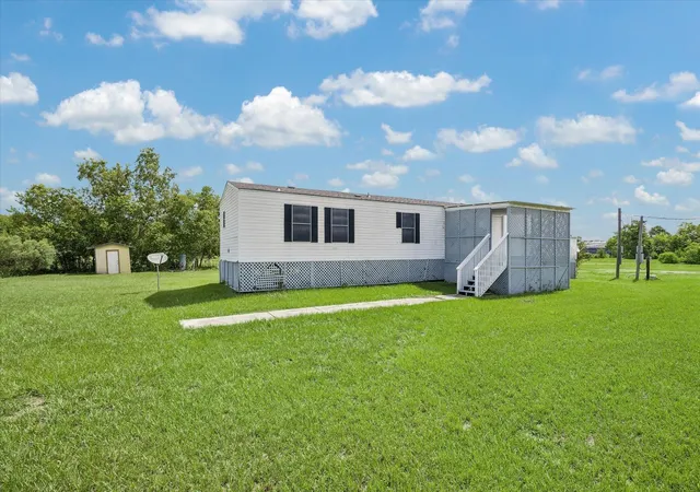 5th image of 5806 S Hwy 35, Alvin, TX 77511 | MLS# 96605986