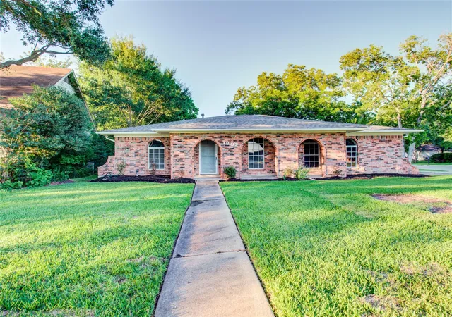 1st image of 1802 Terrence Dr, Stafford, TX 77477 | MLS# 54092270