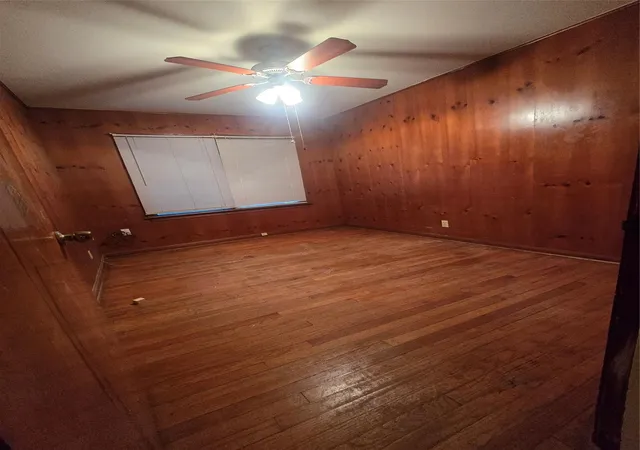 Photo 4 of Single family home for sale at 5659 Westover St, Houston, TX 77033 | MLS# 63384501 | Listing updated on 2026-08-27