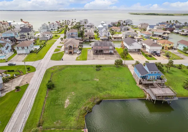 5th image of 1310 & 1314 Maui Dr, Galveston, TX 77554 | MLS# 91128815