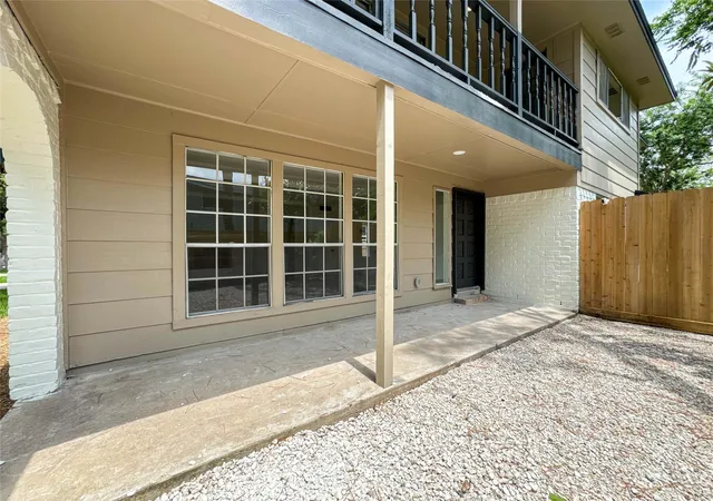 Photo 4 of Single family home for sale at 16422 Brambling Dr, Houston, TX 77059 | MLS# 96560679 | Listing updated on 2026-08-20