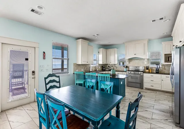 Photo 3 of Single family home for sale at 1524 Highway 87, Gilchrist, TX 77617 | MLS# 29131488 | Listing updated on 2026-08-04