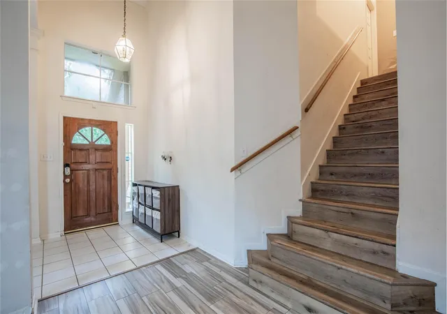 Photo 3 of Single family home for sale at 1606 Diamond Brk Dr, Houston, TX 77062 | MLS# 84947662 | Listing updated on 2026-09-14