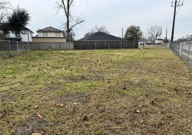 Land for sale at 7309 W Montgomery Rd, Houston, TX 77091 | MLS# 30010816