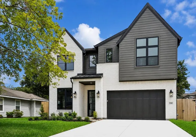 Photo 4 of Single family home for sale at 1710 Gardenia Dr, Houston, TX 77018 | MLS# 14805036 | Listing updated on 2026-09-14