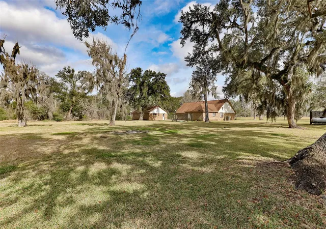 34th image of 211 Bayou Rd, Lake Jackson, TX 77566 | MLS# 45845569