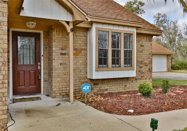 5th image of 211 Bayou Rd, Lake Jackson, TX 77566 | MLS# 45845569