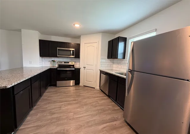 5th image of 16550 Colleen Pl, Conroe, TX 77306 | MLS# 90187719