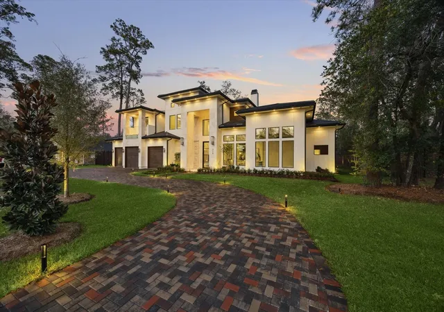 Photo 2 of Mansion for sale at 318 Knipp Rd, Houston, TX 77024 | MLS# 37726338 | Listing updated on 2026-09-09