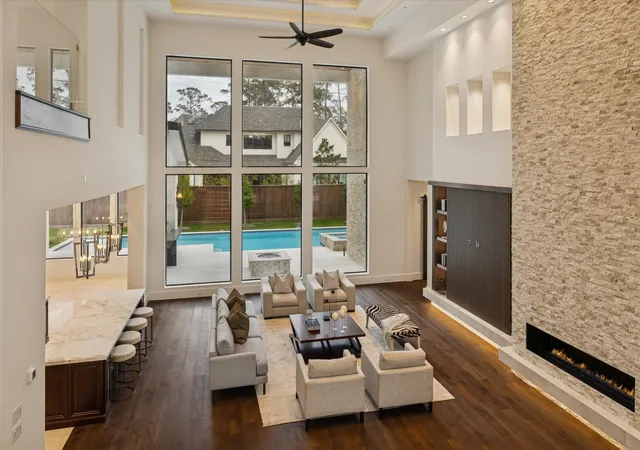 Photo 3 of Mansion for sale at 318 Knipp Rd, Houston, TX 77024 | MLS# 37726338 | Listing updated on 2026-09-09