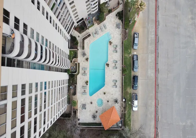 2nd image of 3525 Sage Rd #1314, Houston, TX 77056 | MLS# 50667772