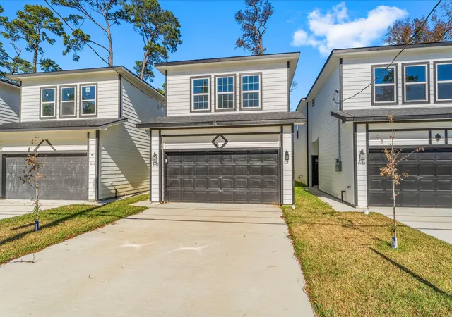 Photo 1 of Single family home for sale at 8159 Crestview Dr, Houston, TX 77028 | MLS# 36585395 | Listing updated on 2026-09-19