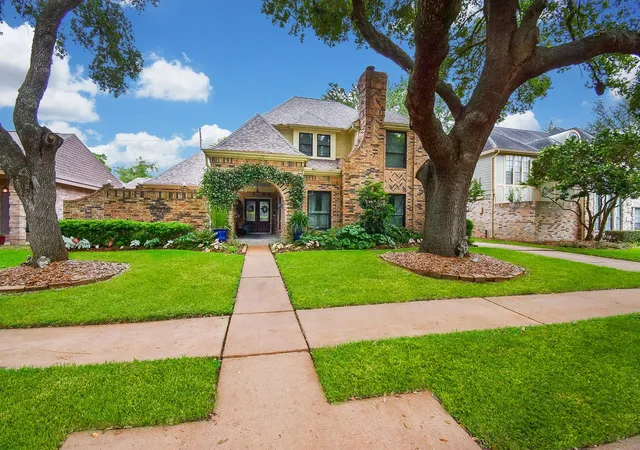 1st image of 1023 Cardinal Ave, Sugar Land, TX 77478 | MLS# 14088011
