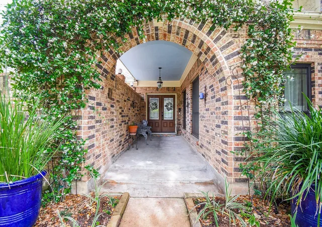 Photo 3 of Single family home for sale at 1023 Cardinal Ave, Sugar Land, TX 77478 | MLS# 14088011 | Listing updated on 2026-09-09