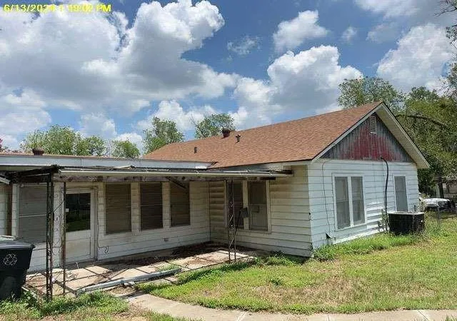 Photo 3 of Single family home for sale at 1302 S 23rd Street, Temple, TX 76504 | MLS# 50592573 | Listing updated on 2026-09-03