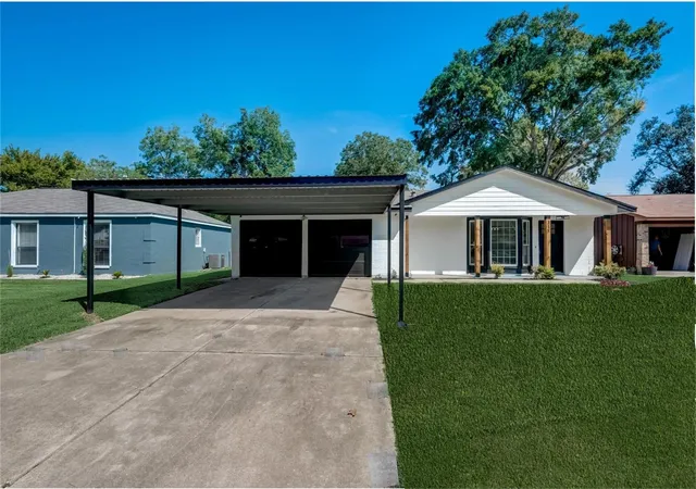 Homes for sale in Alvin, TX | 315 Cypress St, Alvin, TX 77511 | MLS# 89385673