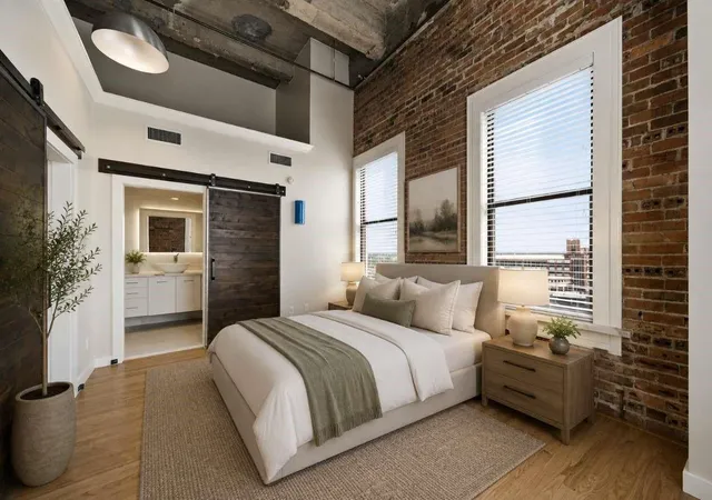 Photo 3 of Condo for sale at 915 Franklin St #9I, Houston, TX 77002 | MLS# 64411920 | Listing updated on 2026-09-03