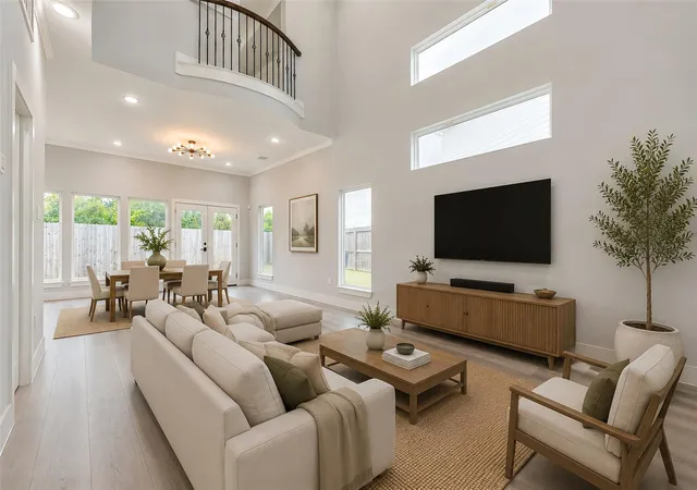 Photo 4 of Sale Pending at 9202 Buffum St, Houston, TX 77051 | MLS# 79724220 | Listing updated on 2026-07-31