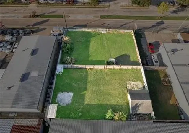 Photo 2 of Land for sale at 7811 Hammerly Blvd, Houston, TX 77055 | MLS# 31848652 | Listing updated on 2026-05-31