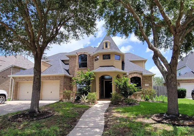 Homes for sale in League City, TX | 2498 Encino Ave, League City, TX 77573 | MLS# 2275491