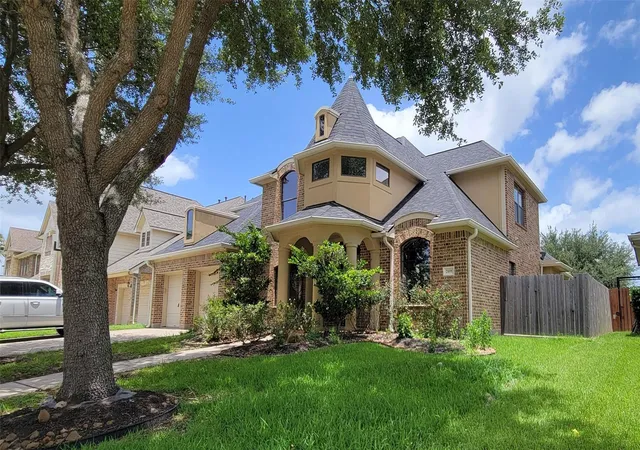 Homes for sale in League City, TX | 2498 Encino Ave, League City, TX 77573 | MLS# 2275491