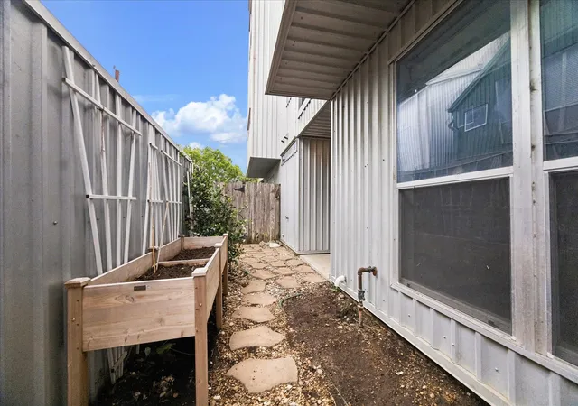 Homes for sale in Houston, TX | 6130 Grand Blvd, Houston, TX 77021 | MLS# 62813690