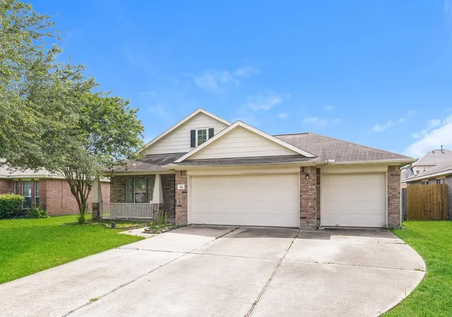2nd image of 856 Grassy Knoll Trl, La Marque, TX 77568 | MLS# 56143220