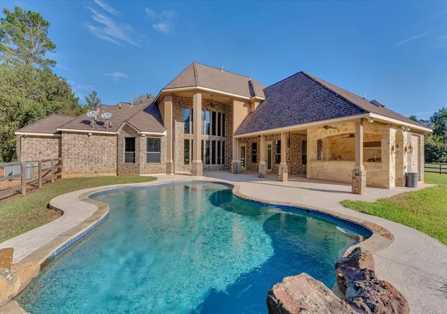 Photo 1 of Mansion for sale at 8071 Stacy Diane Dr, Montgomery, TX 77316 | MLS# 11925862 | Listing updated on 2026-07-27