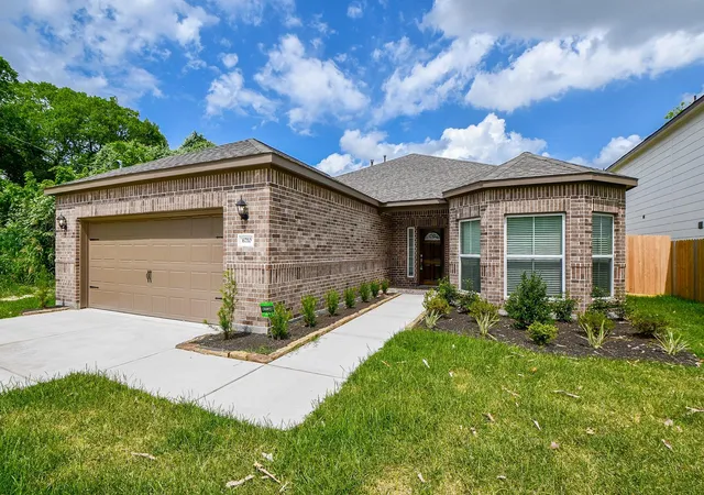 1st image of 6710 Utah St, Houston, TX 77091 | MLS# 66391265