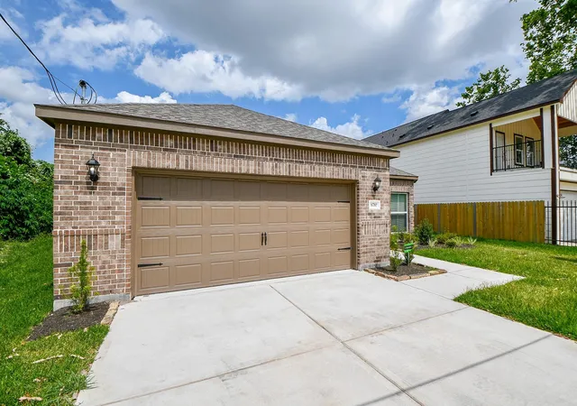 2nd image of 6710 Utah St, Houston, TX 77091 | MLS# 66391265