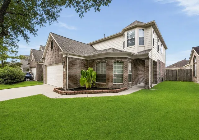 Photo 4 of Single family home for sale at 18511 Grove Brk Ln, Cypress, TX 77429 | MLS# 86992280 | Listing updated on 2026-08-21