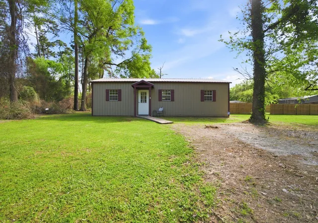 1st image of 161 Seminole Cir, Onalaska, TX 77360 | MLS# 54262101