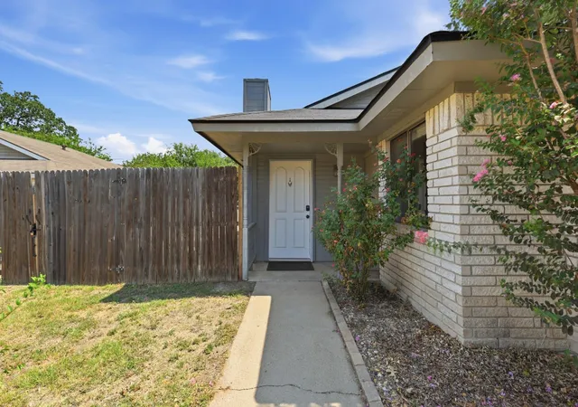 Photo 3 of Single family home for sale at 3113 Larkspur Cir, College Station, TX 77845 | MLS# 8298616 | Listing updated on 2026-09-28