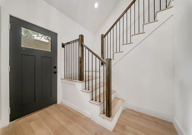 Photo 3 of Sale Pending at 10511 Sagepine Ln, Houston, TX 77089 | MLS# 26169322 | Listing updated on 2026-09-15