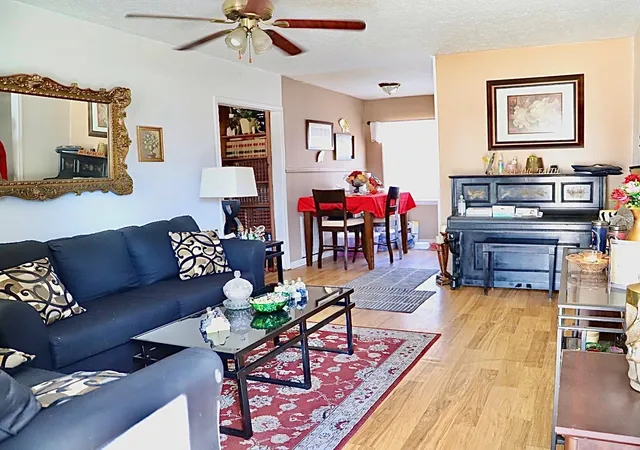 3rd image of 5011 Northridge Dr, Houston, TX 77033 | MLS# 46640060