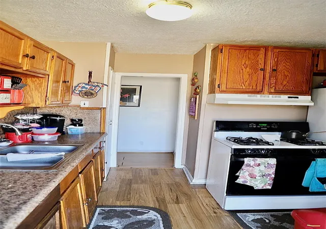 4th image of 5011 Northridge Dr, Houston, TX 77033 | MLS# 46640060
