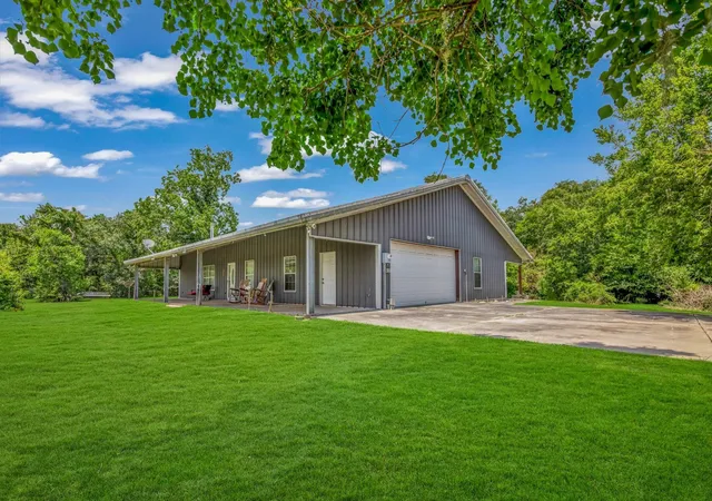 3rd image of 250 County Road 498, Sweeny, TX 77480 | MLS# 73605978
