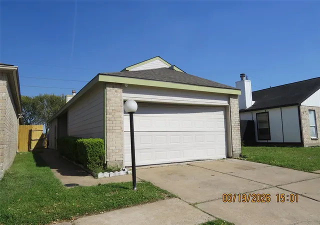 Homes for sale in Houston, TX | 6527 Gladewell Dr, Houston, TX 77072 | MLS# 44697092