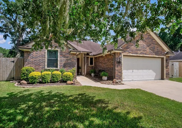 2nd image of 235 Wentworth Dr, West Columbia, TX 77486 | MLS# 17867829