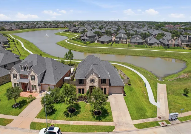 1st image of 9519 Wheatfield Ln, Rosenberg, TX 77469 | MLS# 95697054