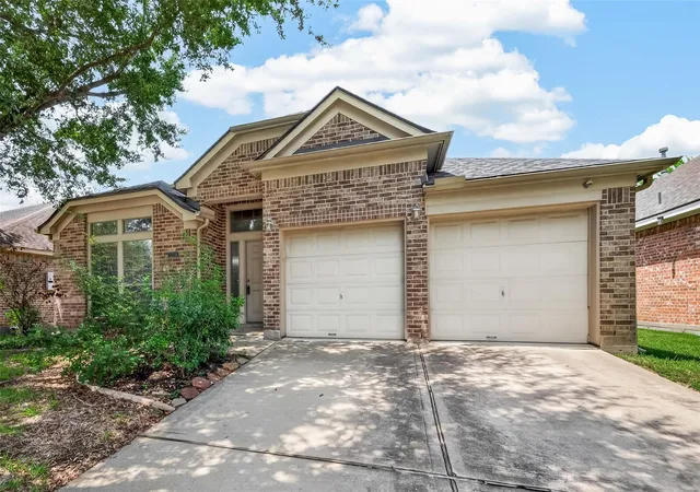 Photo 3 of Single family home for sale at 20218 Benton Springs Ln, Richmond, TX 77407 | MLS# 12541680 | Listing updated on 2026-09-11