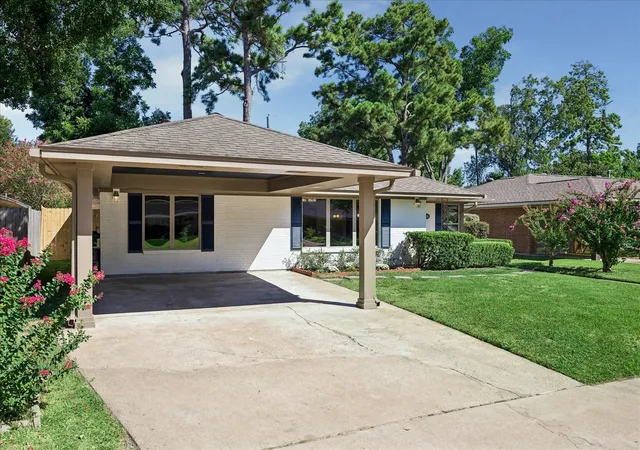 3rd image of 2226 Lamonte Ln, Houston, TX 77018 | MLS# 5147736