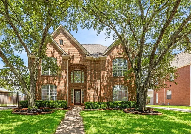 1st image of 2715 Oakland Dr, Sugar Land, TX 77479 | MLS# 22540425