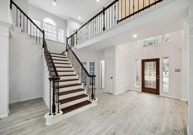 2nd image of 2715 Oakland Dr, Sugar Land, TX 77479 | MLS# 22540425