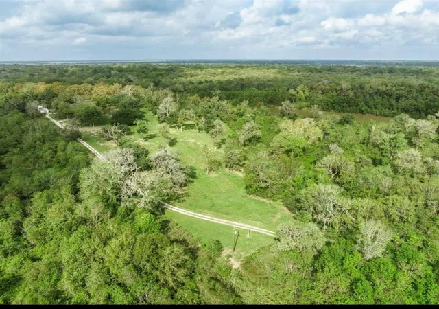 46th image of 464 River Rd, Angleton, TX 77515 | MLS# 4535357